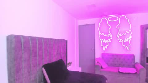 Snapshot of miller_silvana chatting on February 26, 11:53 am miller_silvana online show from February 26, 11:53 am