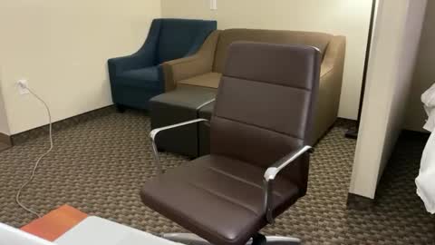 Snapshot of millerjdm chatting on December 12, 9:26 pm SlimnHungOH online show from December 12, 9:26 pm