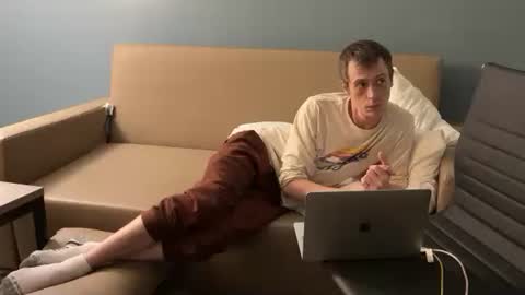 Snapshot of millerjdm chatting on December 16, 8:52 am SlimnHungOH online show from December 16, 8:52 am