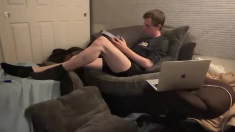 Snapshot of millerjdm chatting on December 25, 6:31 am SlimnHungOH online show from December 25, 6:31 am