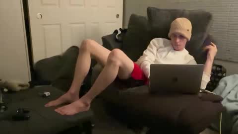 Snapshot of millerjdm chatting on December 25, 5:15 pm SlimnHungOH online show from December 25, 5:15 pm