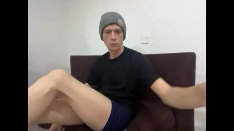 Snapshot of millerjdm chatting on September 18, 4:03 am SlimnHungOH online show from September 18, 4:03 am