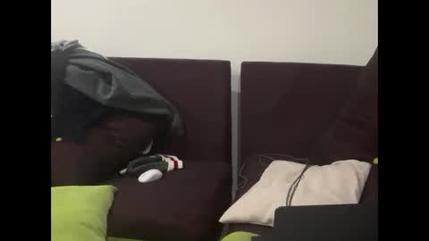 Snapshot of millerjdm chatting on October 13, 1:38 am SlimnHungOH online show from October 13, 1:38 am