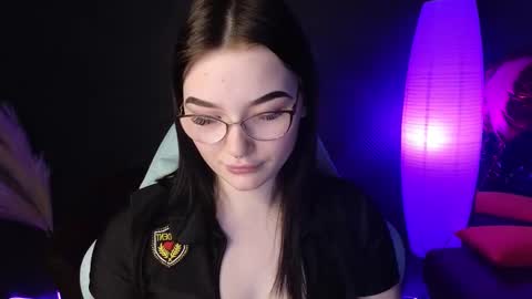 Snapshot of milliedoll chatting on March 7, 4:24 am Millie online show from March 7, 4:24 am