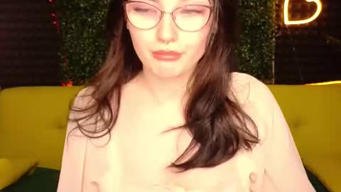 Snapshot of milliedoll chatting on March 9, 11:25 am Millie online show from March 9, 11:25 am