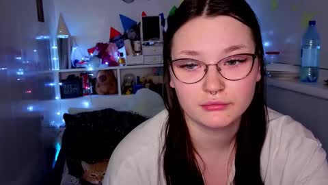 Snapshot of milliedoll chatting on November 1, 6:43 pm Millie online show from November 1, 6:43 pm