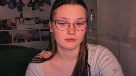 Snapshot of milliedoll chatting on November 20, 11:21 am Millie online show from November 20, 11:21 am