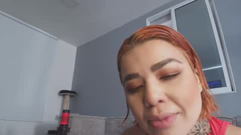 Snapshot of milliejhonson chatting on February 18, 8:25 pm Mila online show from February 18, 8:25 pm