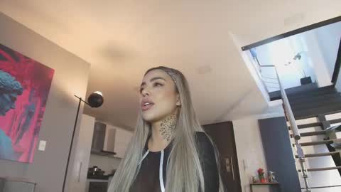 Snapshot of milliejhonson chatting on March 1, 9:37 pm Mila online show from March 1, 9:37 pm