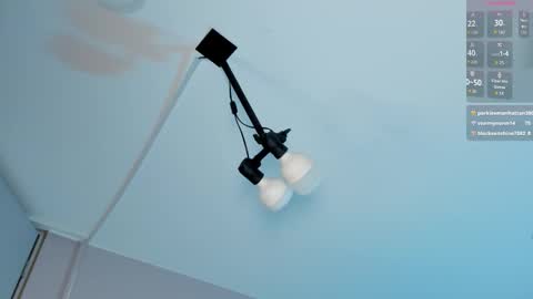 Snapshot of millieskinny_ chatting on November 29, 12:35 am Ana Maria online show from November 29, 12:35 am