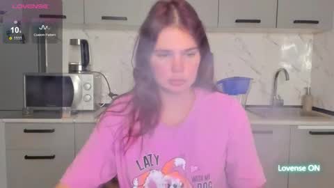 Snapshot of milly_brown_ chatting on November 2, 4:20 pm Welcome My name is Tina online show from November 2, 4:20 pm