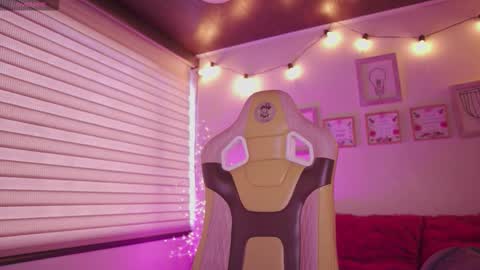 MILLY online show from January 9, 5:04 pm