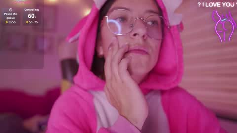 MILLY online show from March 12, 9:32 pm