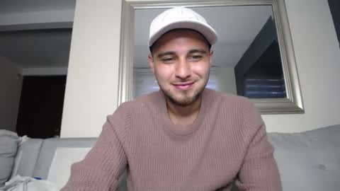 miloslove online show from March 2, 11:18 am