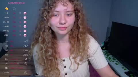 milounee online show from June 1, 10:44 pm