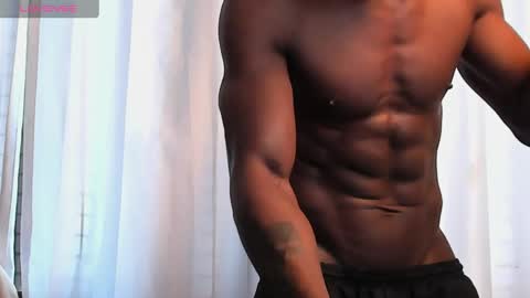 Snapshot of miltonn_jakee chatting on January 13, 4:30 pm Miltonn online show from January 13, 4:30 pm