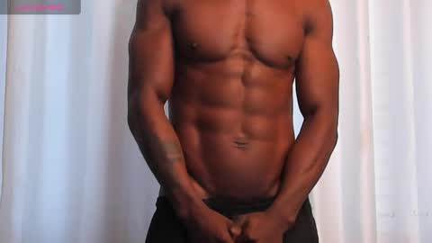 Snapshot of miltonn_jakee chatting on January 13, 7:31 pm Miltonn online show from January 13, 7:31 pm