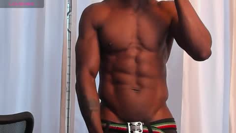 Snapshot of miltonn_jakee chatting on January 17, 9:50 pm Miltonn online show from January 17, 9:50 pm