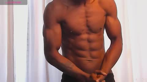 Snapshot of miltonn_jakee chatting on January 28, 7:00 pm Miltonn online show from January 28, 7:00 pm