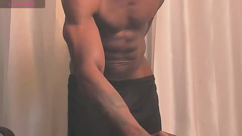 Snapshot of miltonn_jakee chatting on January 30, 8:01 am Miltonn online show from January 30, 8:01 am