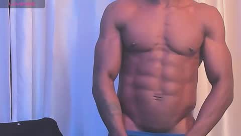 Snapshot of miltonn_jakee chatting on February 1, 1:55 am Miltonn online show from February 1, 1:55 am