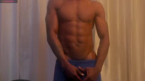 Snapshot of miltonn_jakee chatting on February 4, 1:34 am Miltonn online show from February 4, 1:34 am
