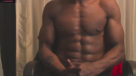 Snapshot of miltonn_jakee chatting on February 8, 2:15 am Miltonn online show from February 8, 2:15 am
