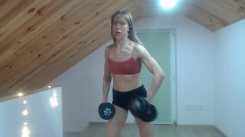 milusea online show from November 5, 5:24 pm