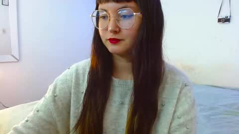 mily_baker online show from December 18, 12:10 am