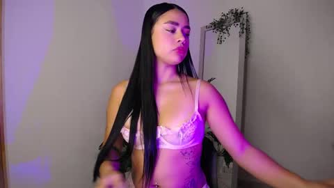 Mily Ortiz online show from February 11, 2:33 pm