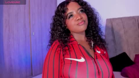 Snapshot of mimi_gil chatting on December 15, 1:54 am Mimi online show from December 15, 1:54 am