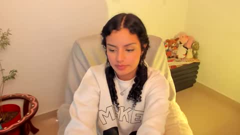 Snapshot of mimi_sa chatting on November 24, 2:44 am Mimii online show from November 24, 2:44 am