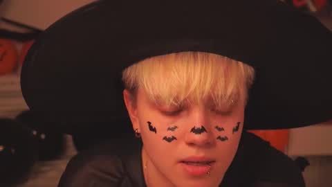 Sonya online show from October 31, 1:23 pm