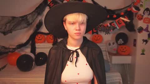 Sonya online show from November 1, 1:02 pm