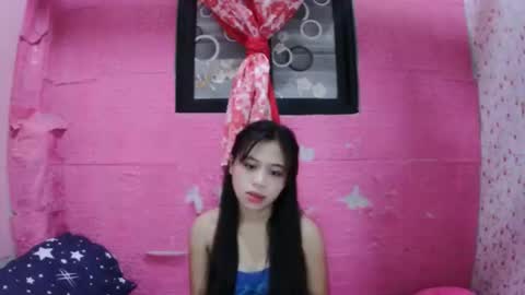 mimiyolove online show from September 18, 10:39 am