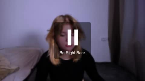 hi Im Mina  online show from December 2, 4:31 am