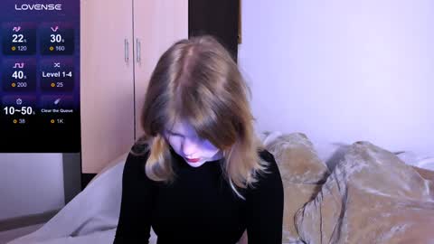 hi Im Mina  online show from December 4, 2:31 am