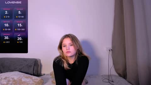 hi Im Mina  online show from December 24, 5:38 am