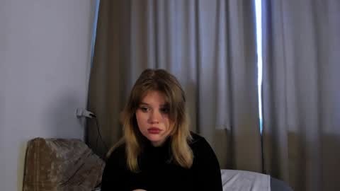 hi Im Mina  online show from January 16, 4:38 am