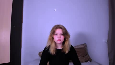 hi Im Mina  online show from January 25, 9:26 am