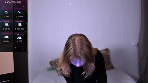 hi Im Mina  online show from January 27, 1:37 am