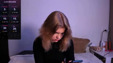 hi Im Mina  online show from February 11, 4:33 am