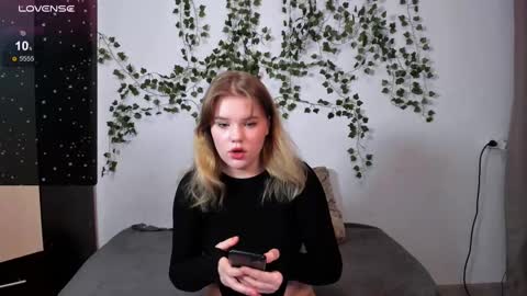 hi Im Mina  online show from February 25, 1:41 am