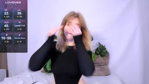 hi Im Mina  online show from March 5, 5:40 am