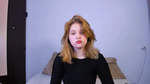 hi Im Mina  online show from September 24, 11:46 am