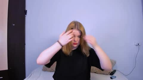 hi Im Mina  online show from September 25, 11:14 am