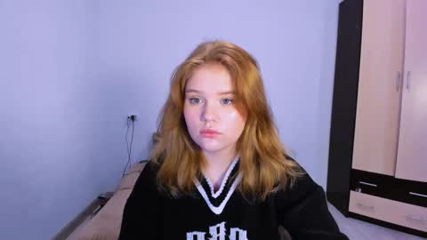 hi Im Mina  online show from November 11, 2:11 am