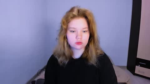 hi Im Mina  online show from November 13, 2:43 am