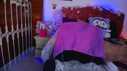 Snapshot of minami_nakamura chatting on October 29, 10:17 am minami_nakamura online show from October 29, 10:17 am