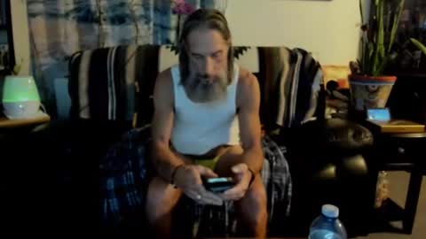 mindphuk online show from February 8, 8:42 am